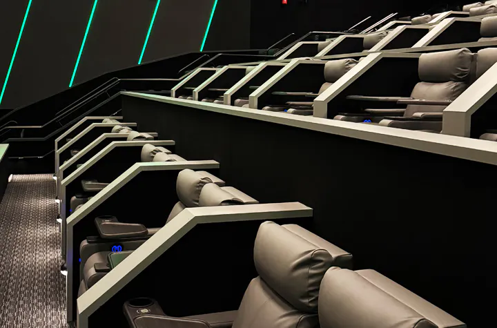 Axis15 Extreme Screen - Paragon Theaters