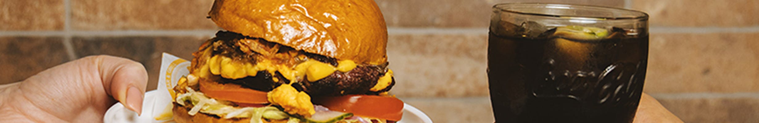 NYC Bar and Grill dining setup