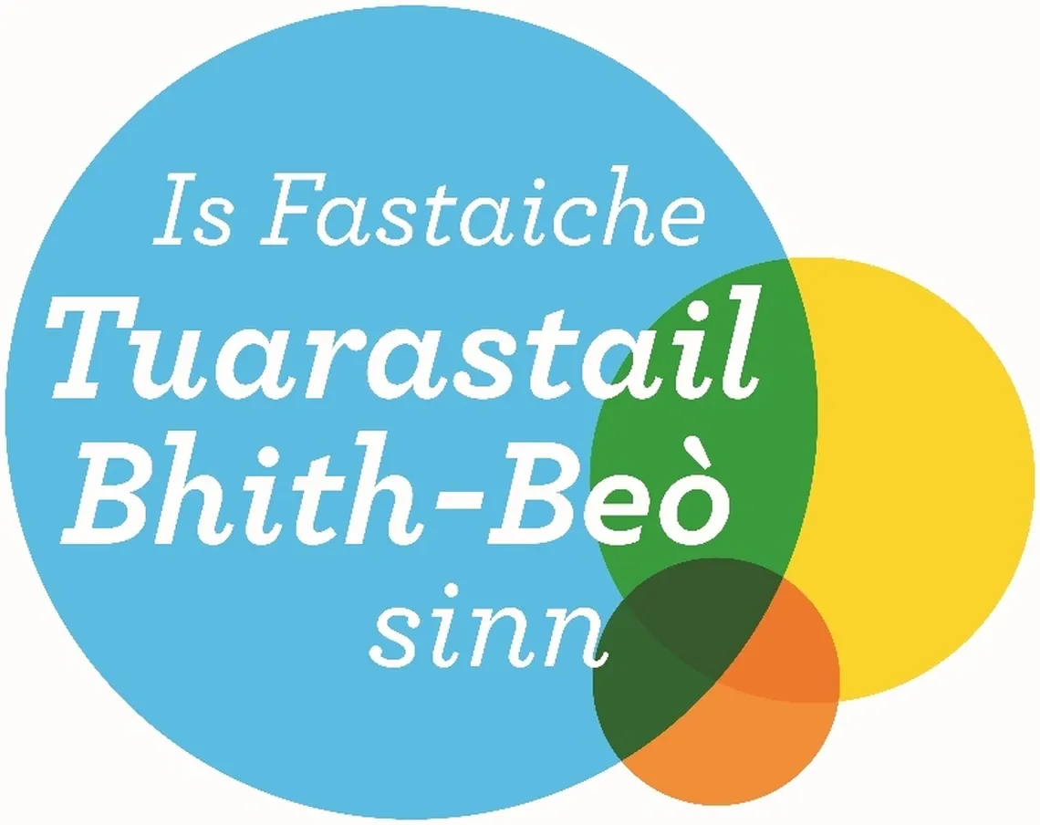 Tha sinn nar fastaiche a tha a’ pàigheadh ​​tuarastal-beò