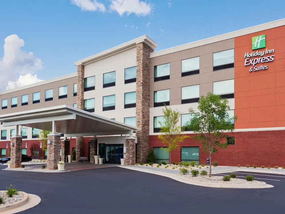 Holiday Inn Express & Suites